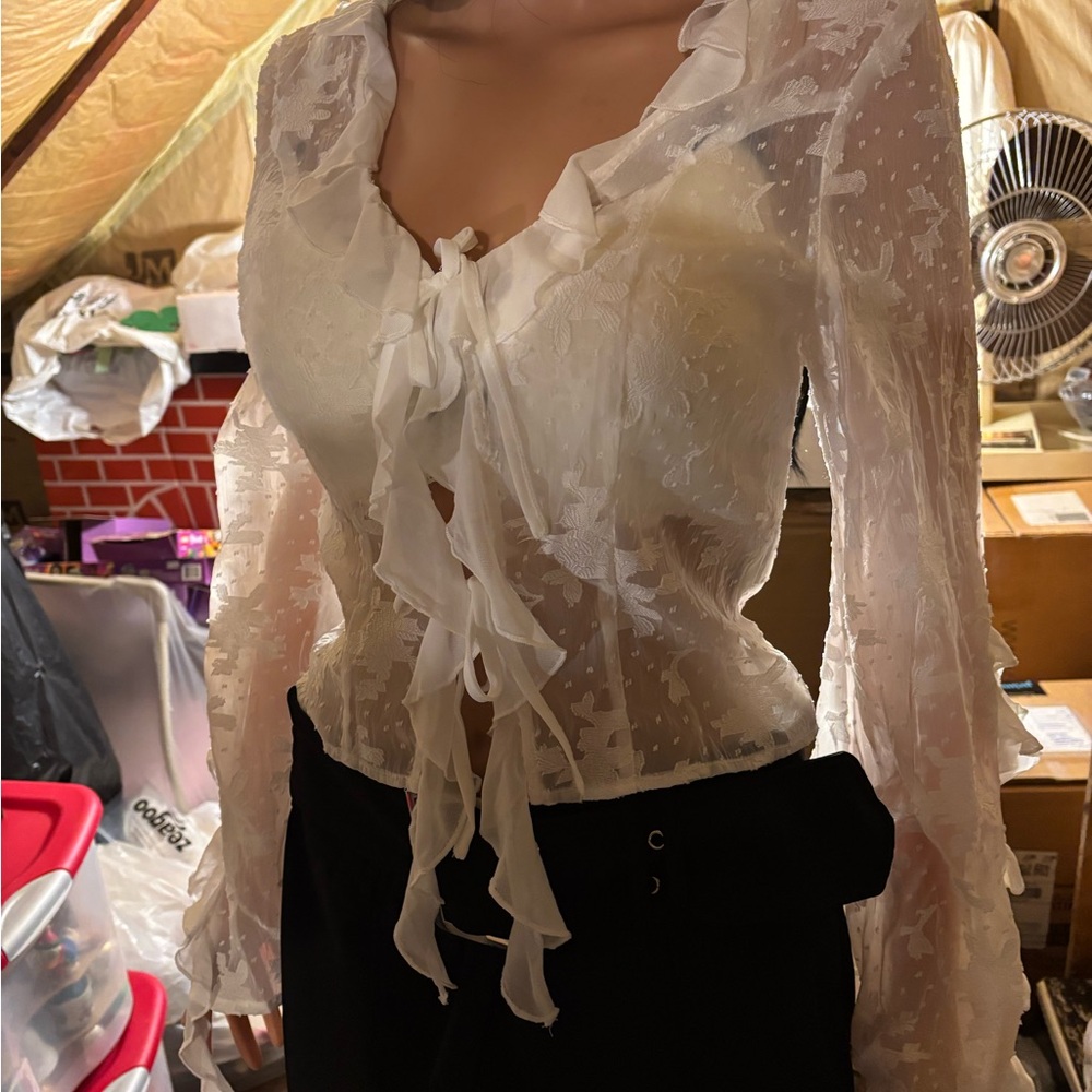 Women’s SHEIN White Ruffle Blouse Size M6 NWT